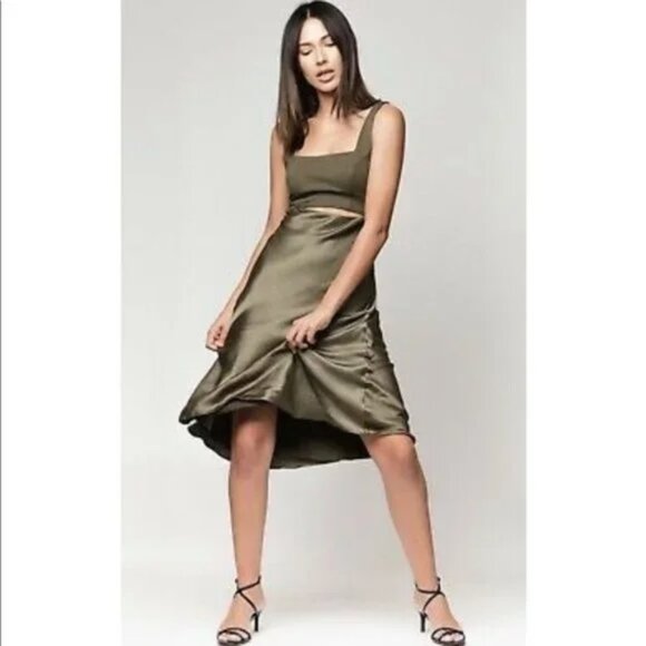 *NWT* Revolve Donna Mizani Regina Fall Chic Midi Dress Green Medium - Picture 1 of 10